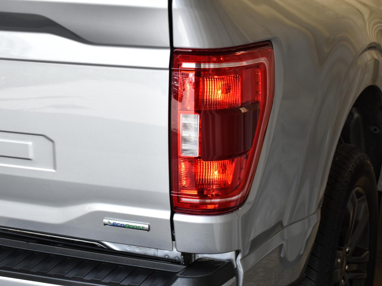 2023 Ford F-150 XLT * NAV * BIG SCREEN * PANO ROOF * 4X4 * CREW * - Photo #8