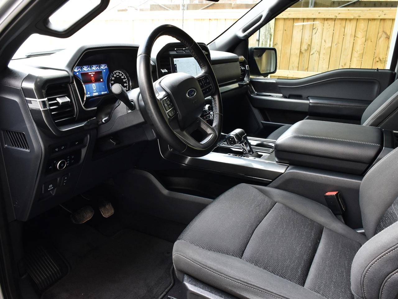 2023 Ford F-150 XLT * NAV * BIG SCREEN * PANO ROOF * 4X4 * CREW * - Photo #12