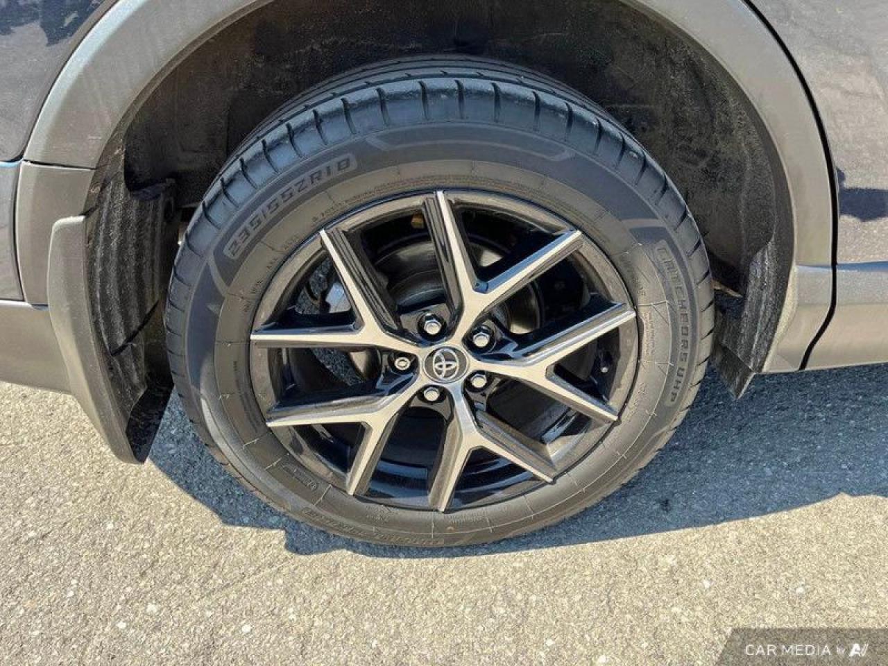 12576101