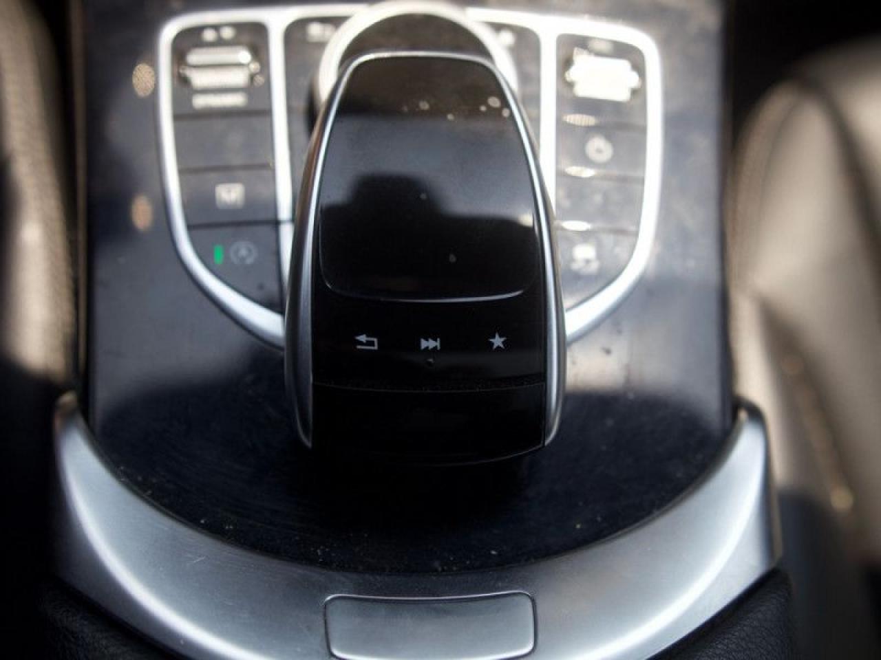 2018 Mercedes-Benz GLC 300 4MATIC®  **360 CAM - SUNROOF** Photo