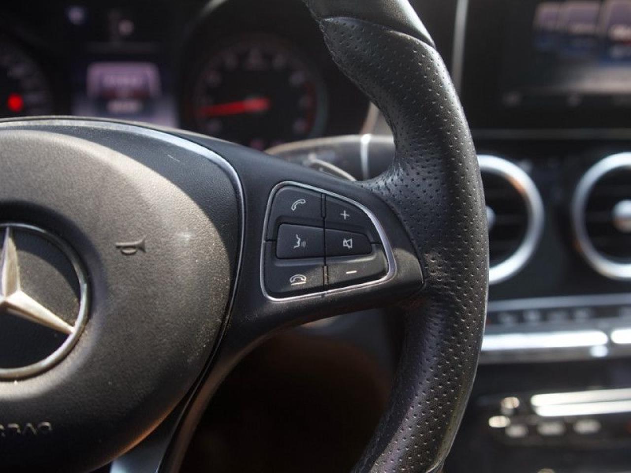 2018 Mercedes-Benz GLC 300 4MATIC®  **360 CAM - SUNROOF** Photo