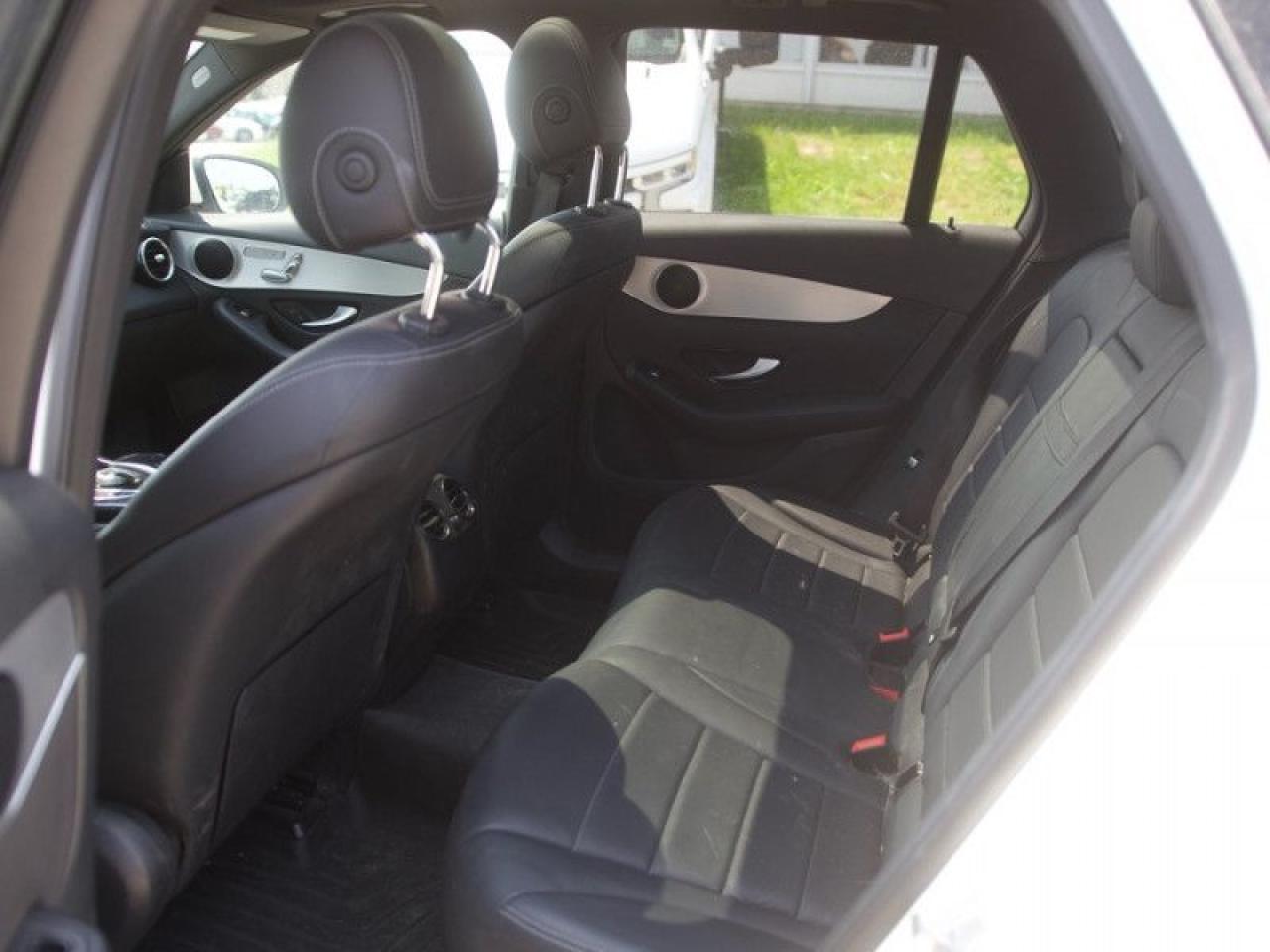 2018 Mercedes-Benz GLC 300 4MATIC®  **360 CAM - SUNROOF** Photo