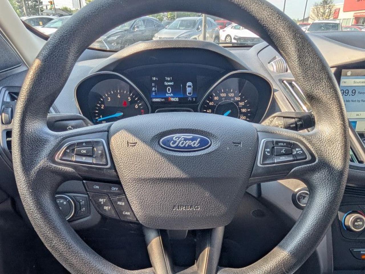 2019 Ford Escape SE  **LOW KMS - AWD** Photo
