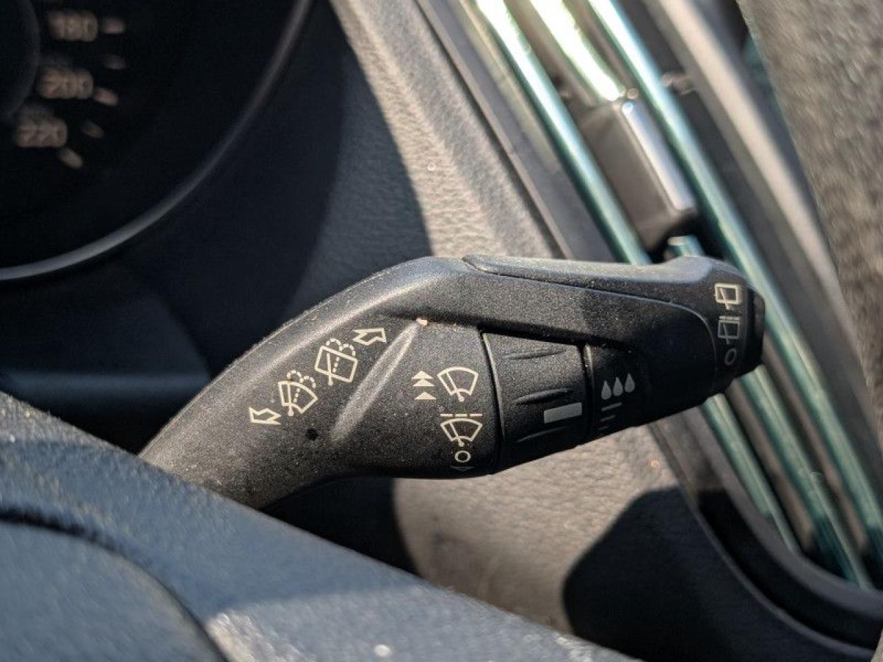 2019 Ford Escape SE  **LOW KMS - AWD** Photo