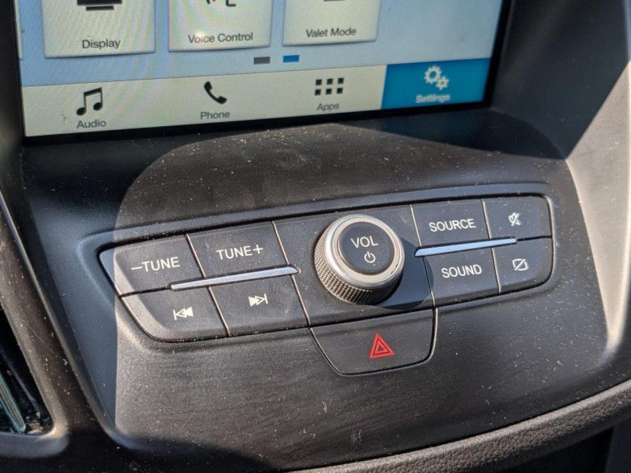 2019 Ford Escape SE  **LOW KMS - AWD** Photo