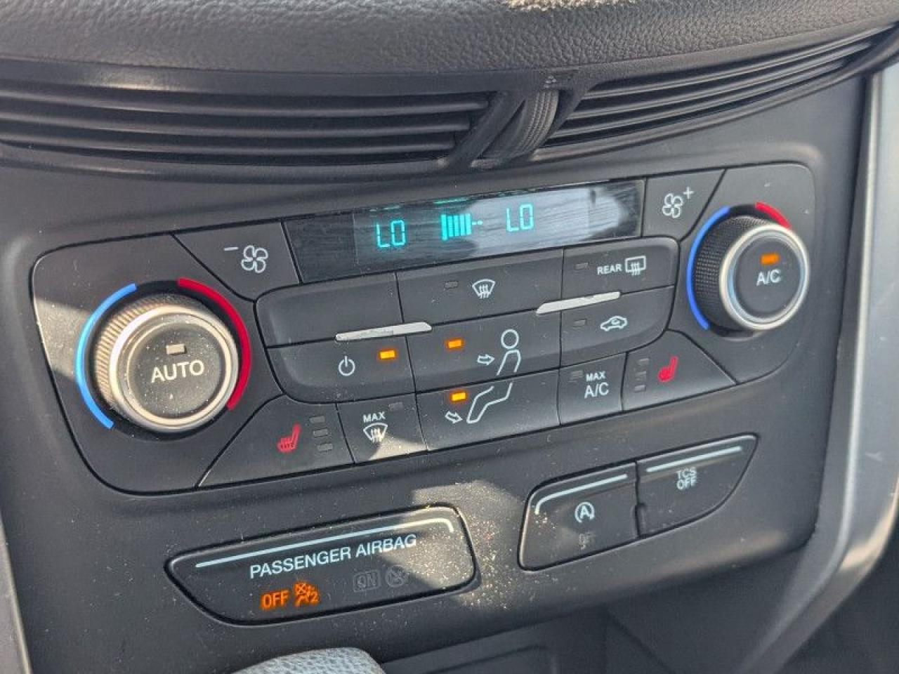 2019 Ford Escape SE  **LOW KMS - AWD** Photo