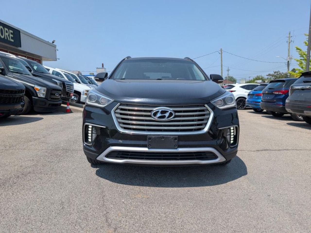 2017 Hyundai Santa Fe XL Limited  **PANO ROOF - 6 PASS** Photo