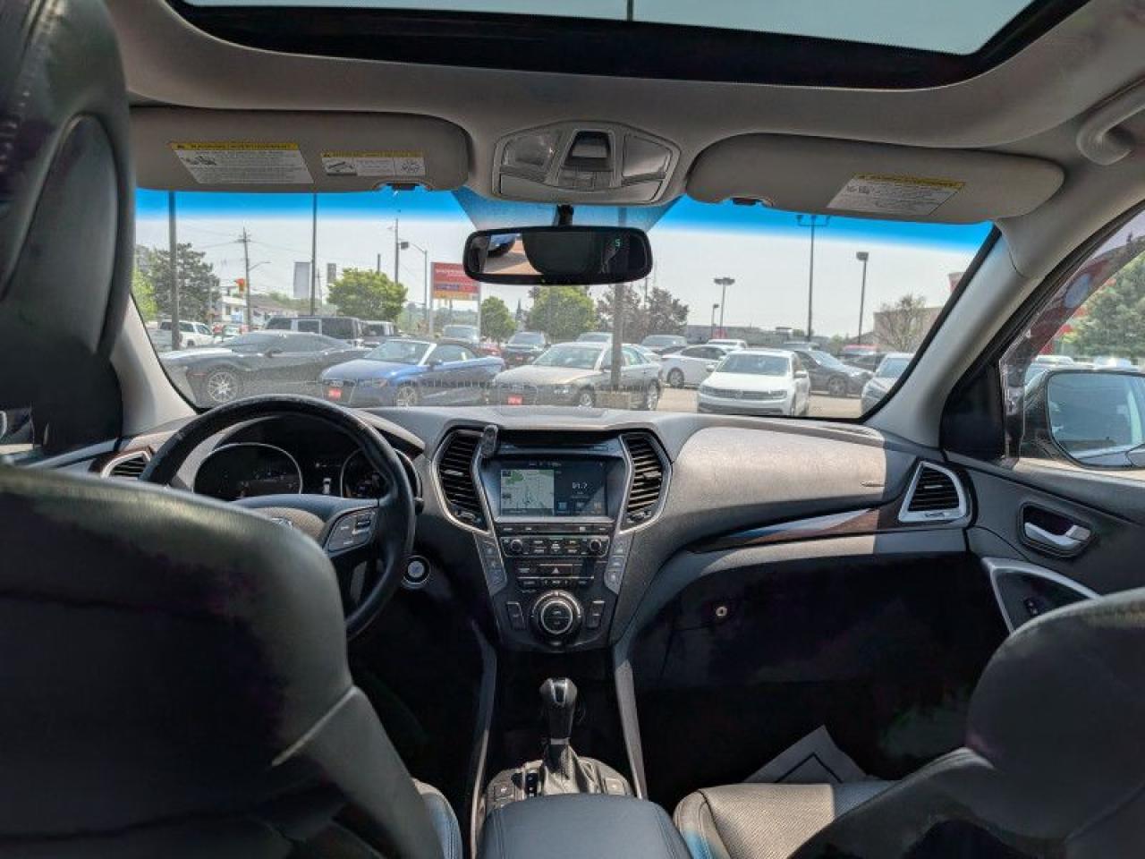 2017 Hyundai Santa Fe XL Limited  **PANO ROOF - 6 PASS** Photo