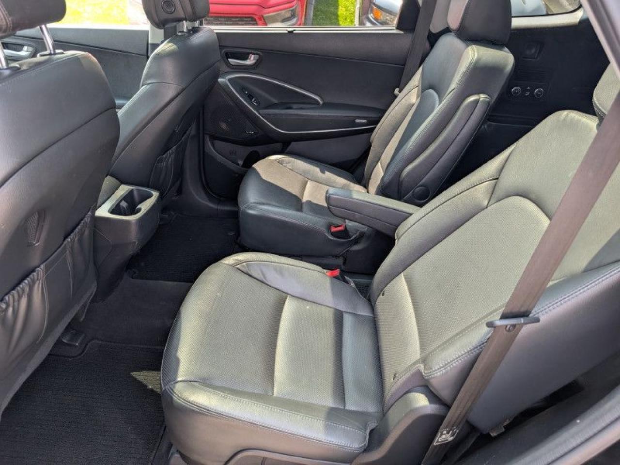 2017 Hyundai Santa Fe XL Limited  **PANO ROOF - 6 PASS** Photo