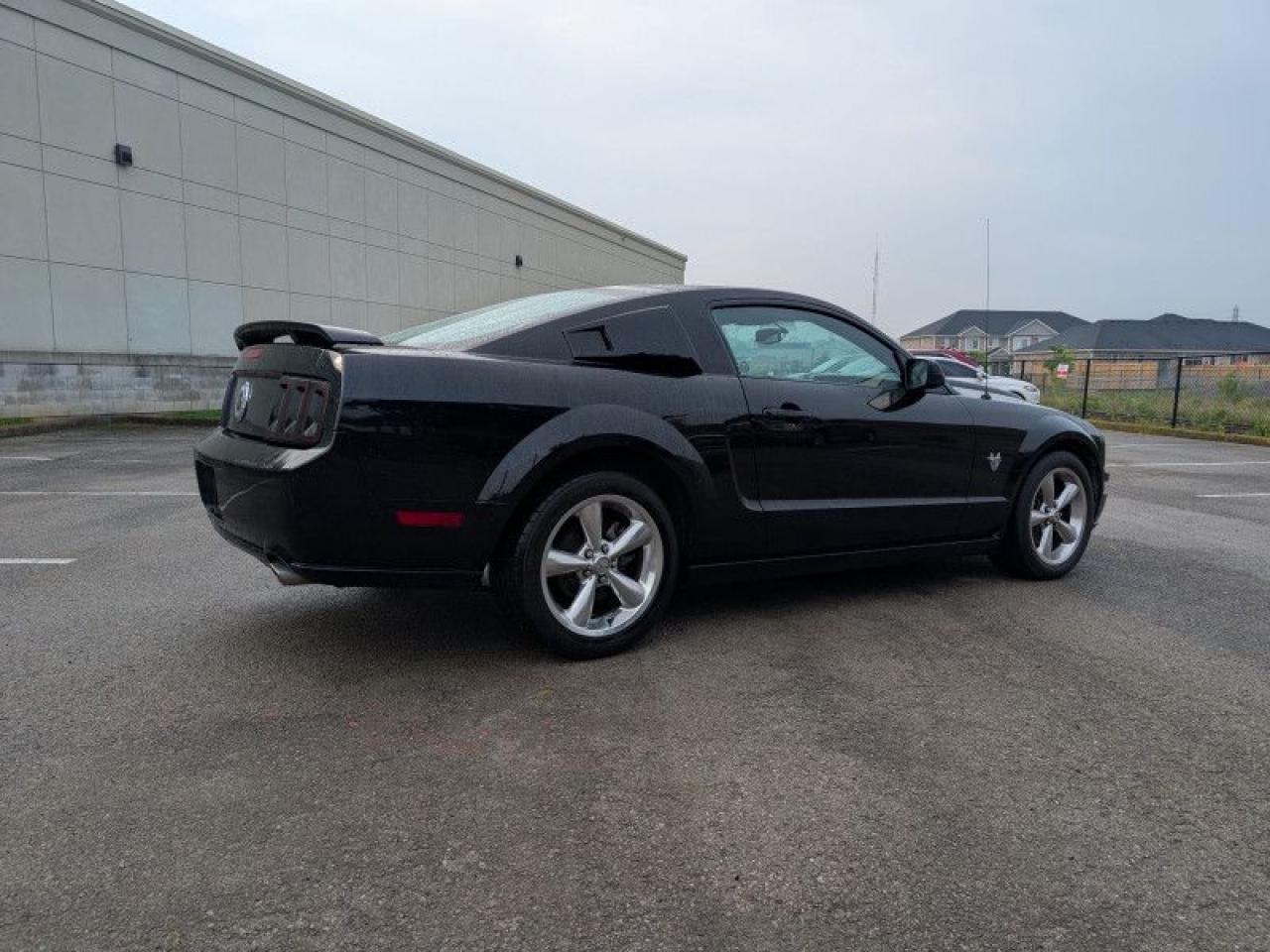 2009 Ford Mustang GT Coupe  **GLASS ROOF - RED LEATHER** Photo