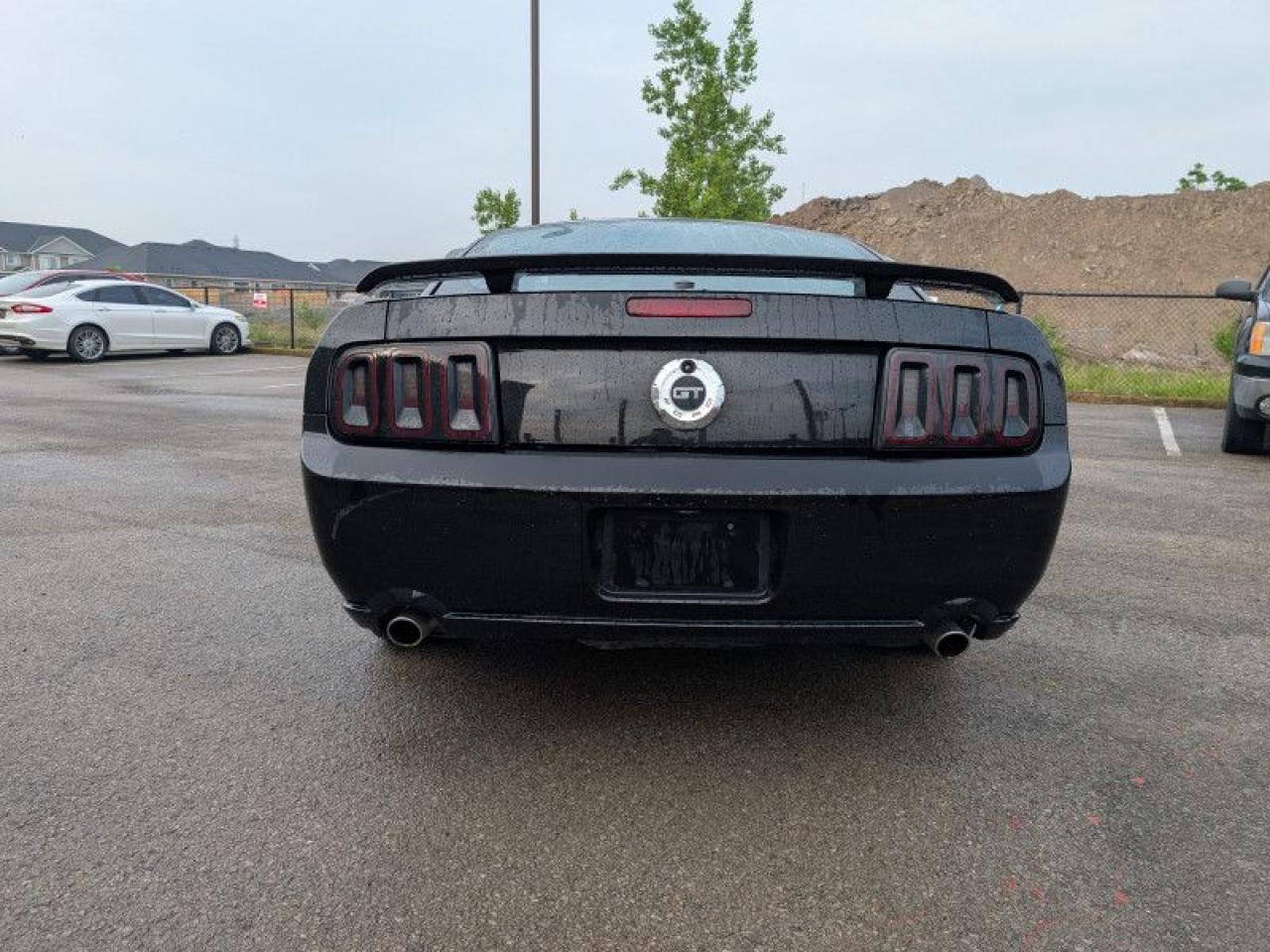 2009 Ford Mustang GT Coupe  **GLASS ROOF - RED LEATHER** Photo4