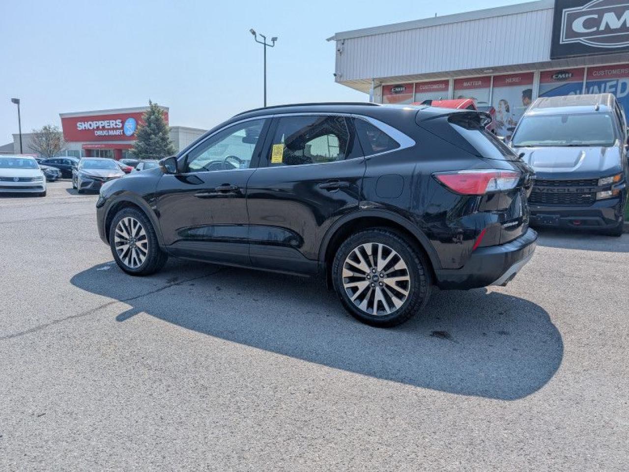 2020 Ford Escape Titanium  **TITANIUM PREMIUM PKG** Photo2