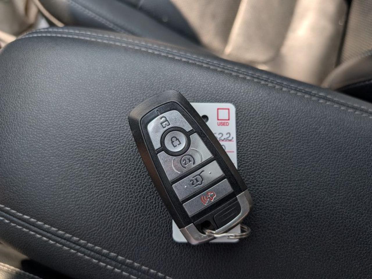 2020 Ford Escape Titanium  **TITANIUM PREMIUM PKG** Photo