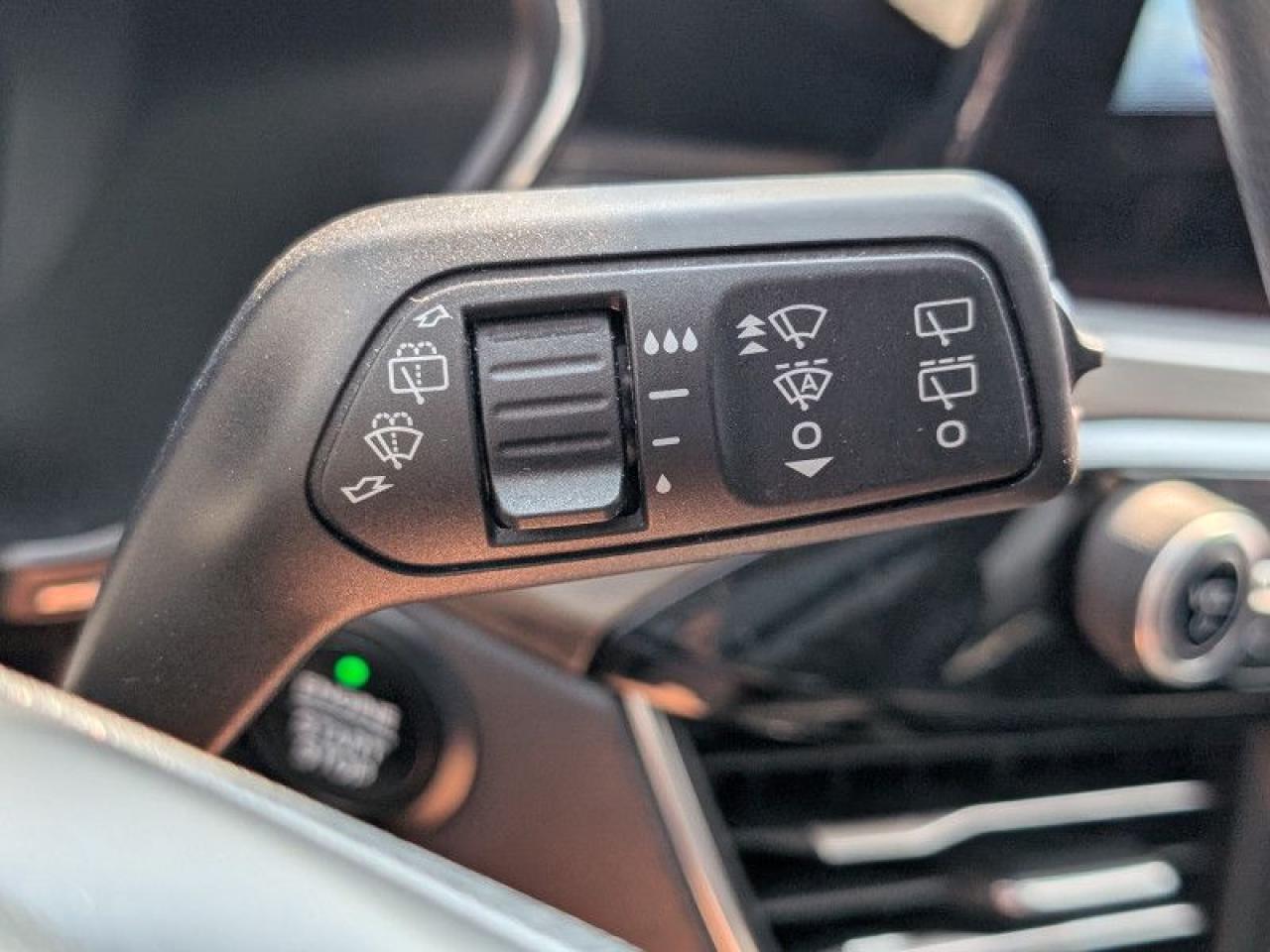 2020 Ford Escape Titanium  **TITANIUM PREMIUM PKG** Photo