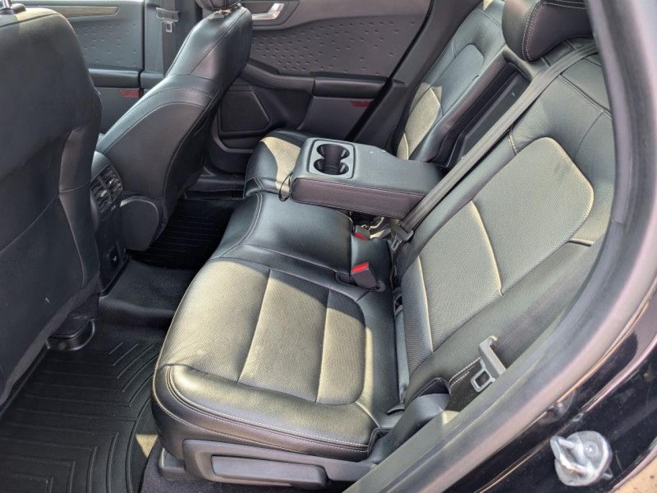 2020 Ford Escape Titanium  **TITANIUM PREMIUM PKG** Photo