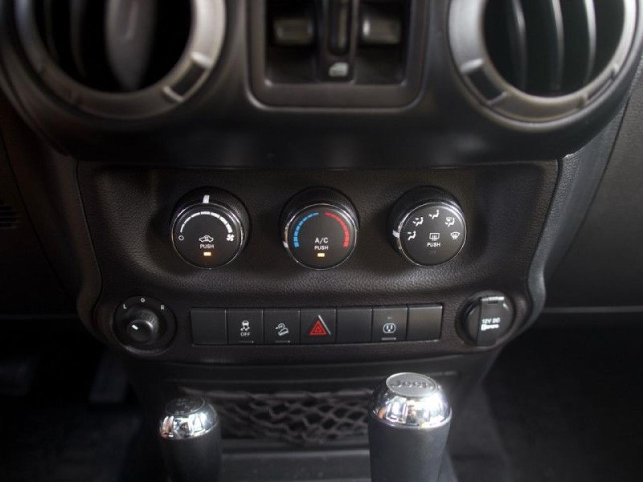 2017 Jeep Wrangler Unlimited Sport  **AFTERMARKET ANDROID SCREEN** Photo