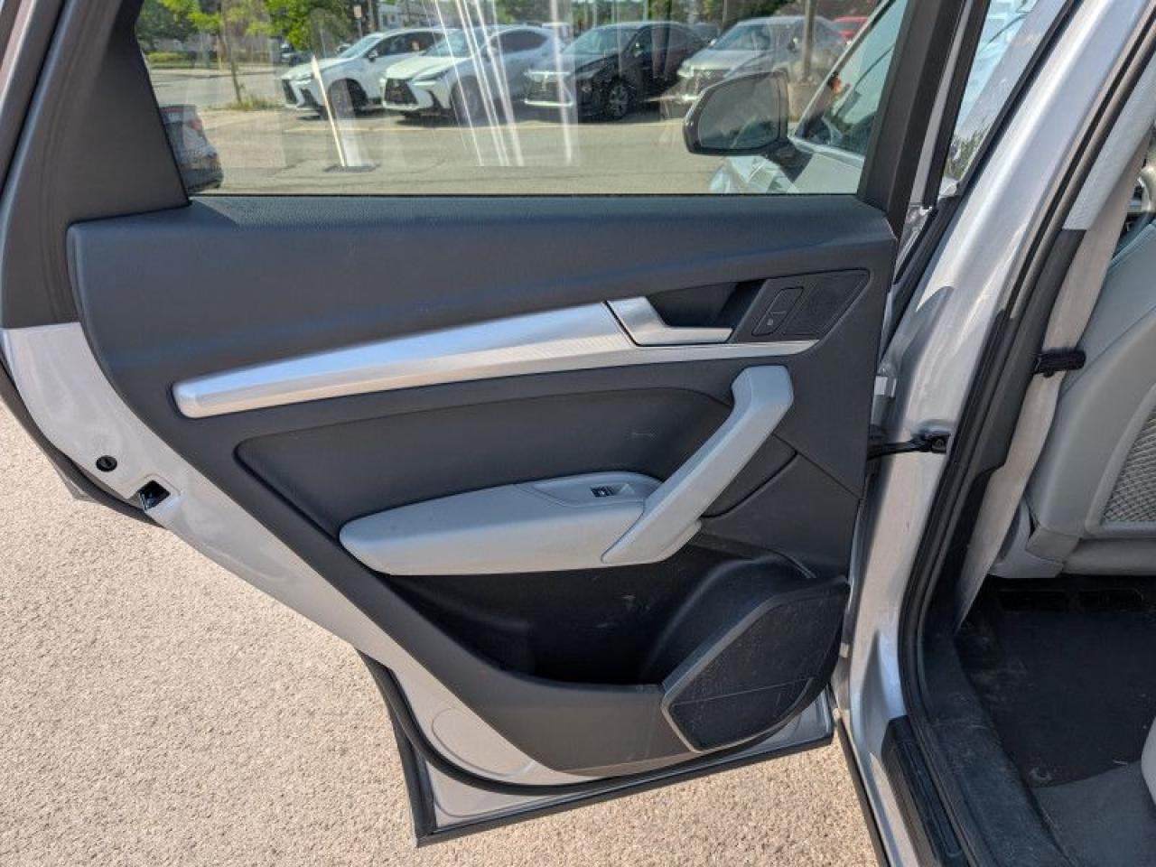 2018 Audi Q5 2.0 TFSI quattro Progressiv  **VERY LOW KMS** Photo