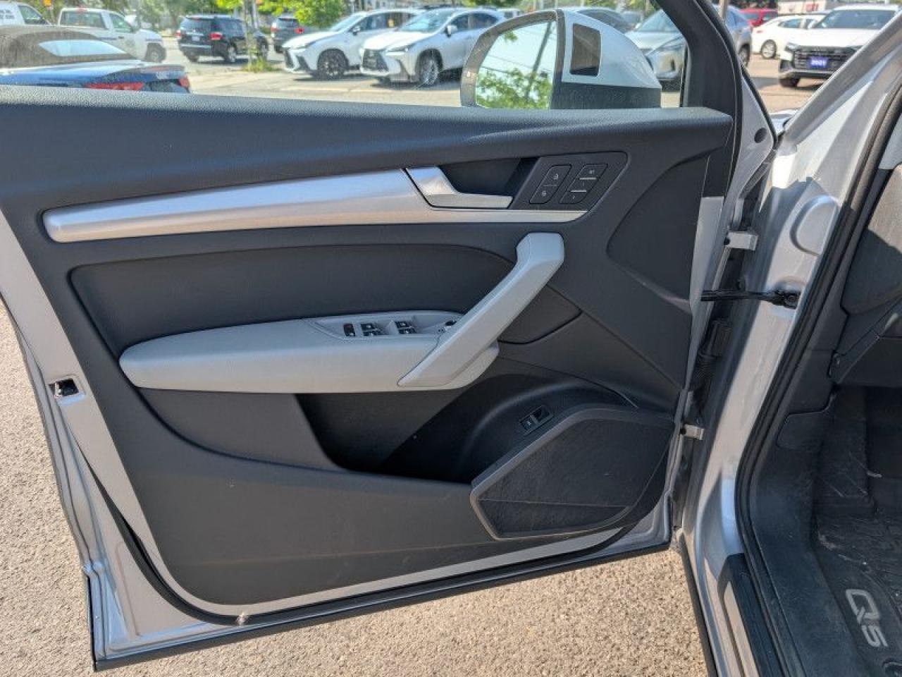 2018 Audi Q5 2.0 TFSI quattro Progressiv  **VERY LOW KMS** Photo