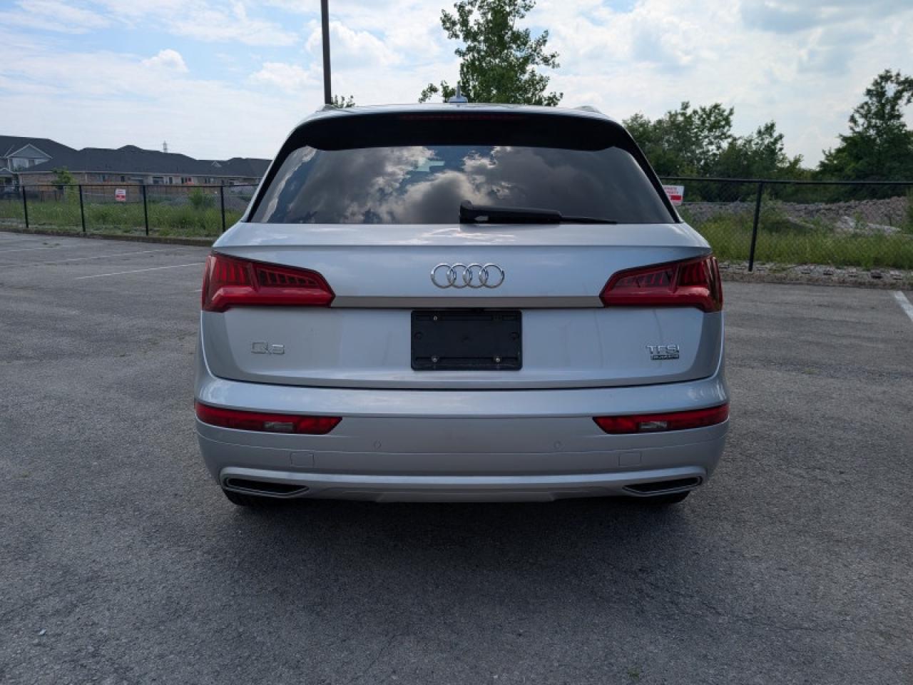2018 Audi Q5 2.0 TFSI quattro Progressiv  **VERY LOW KMS** Photo3