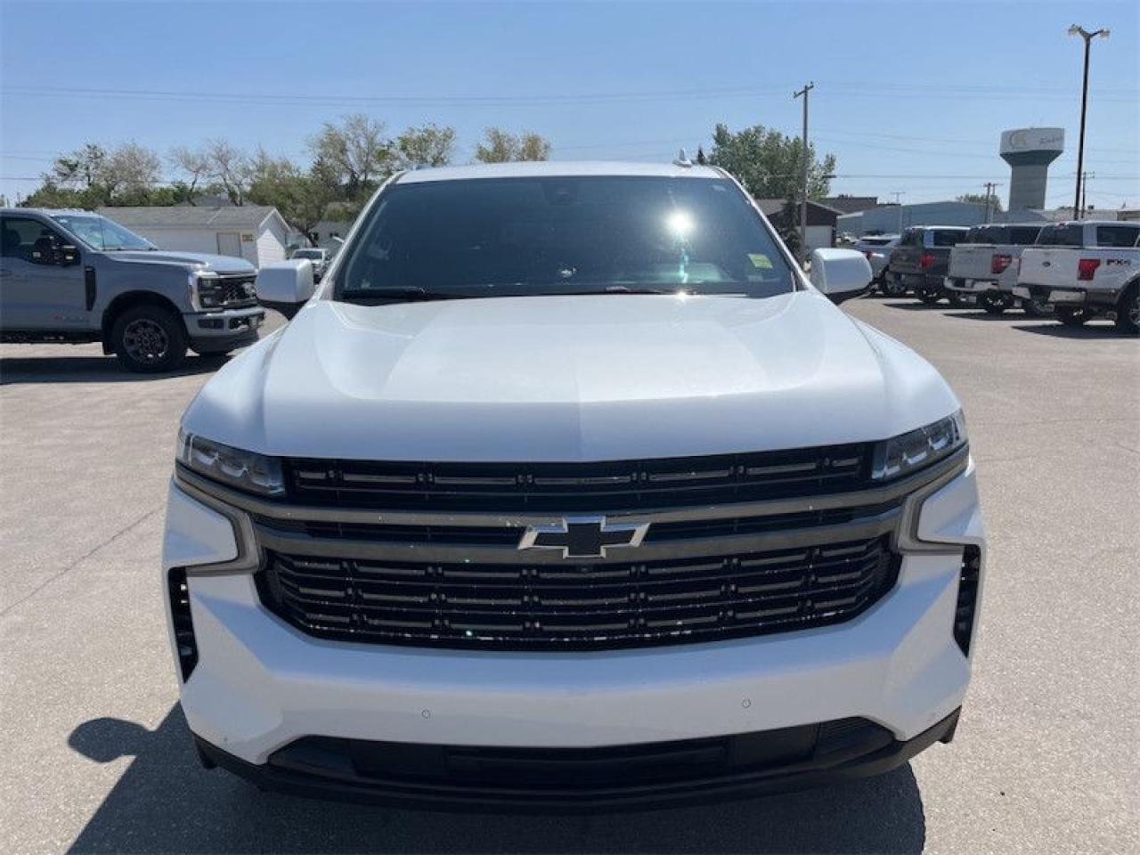 2021 Chevrolet Suburban  Photo3
