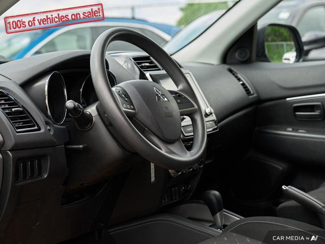2023 Mitsubishi RVR ES