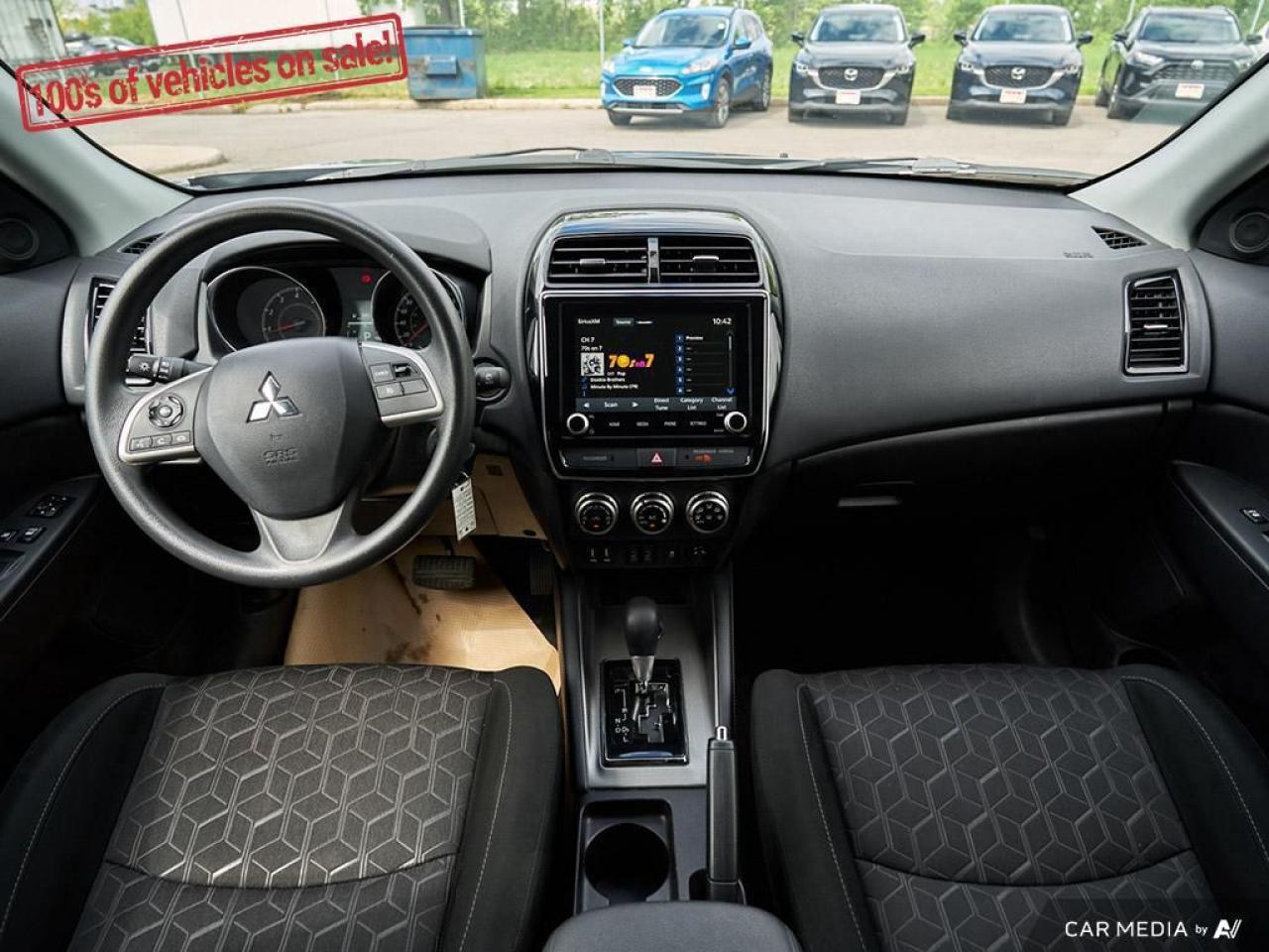 2023 Mitsubishi RVR ES