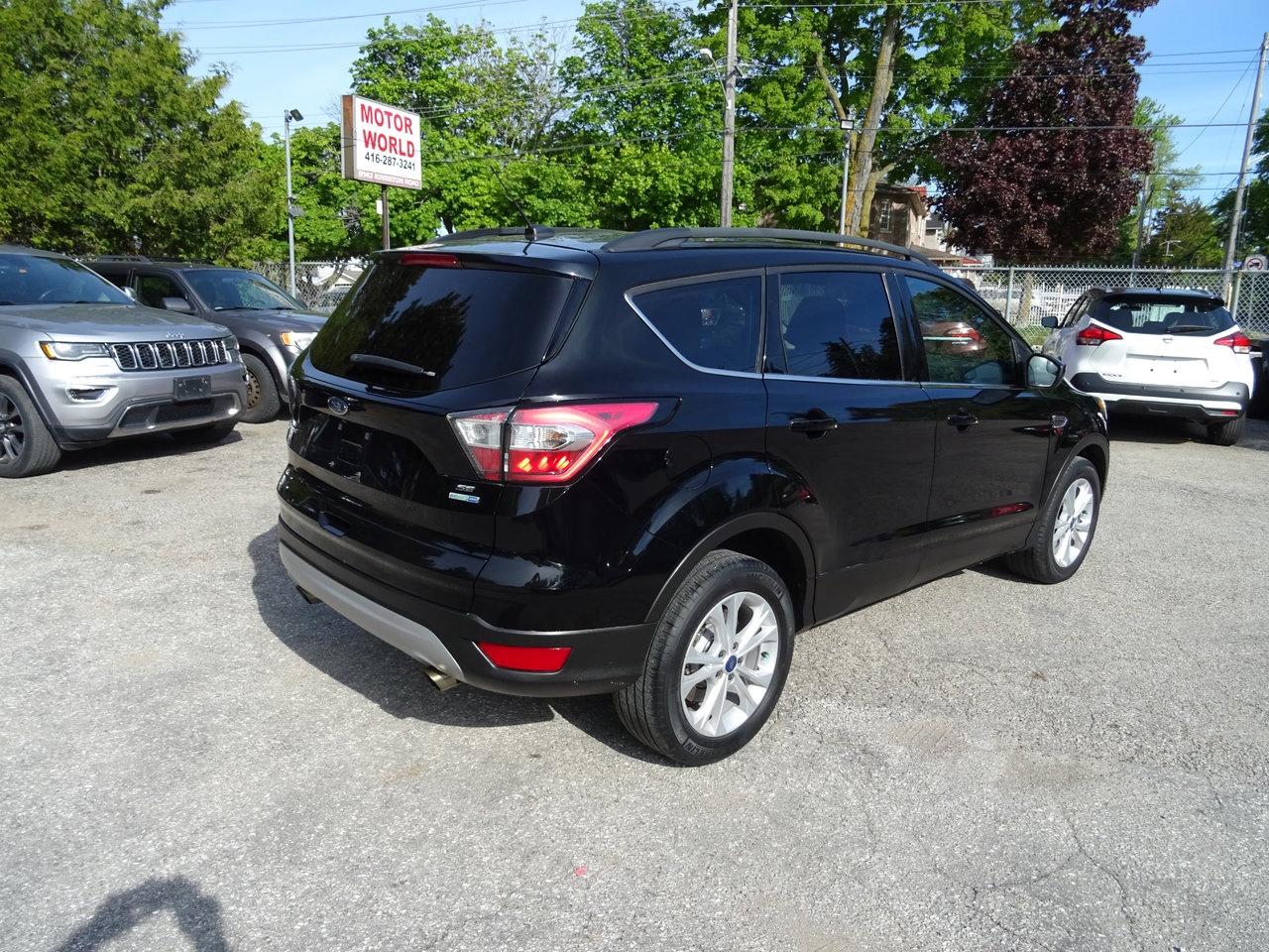 2017 Ford Escape SE - Photo #6