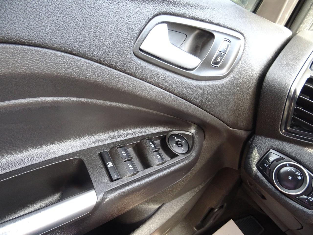 2017 Ford Escape SE - Photo #15