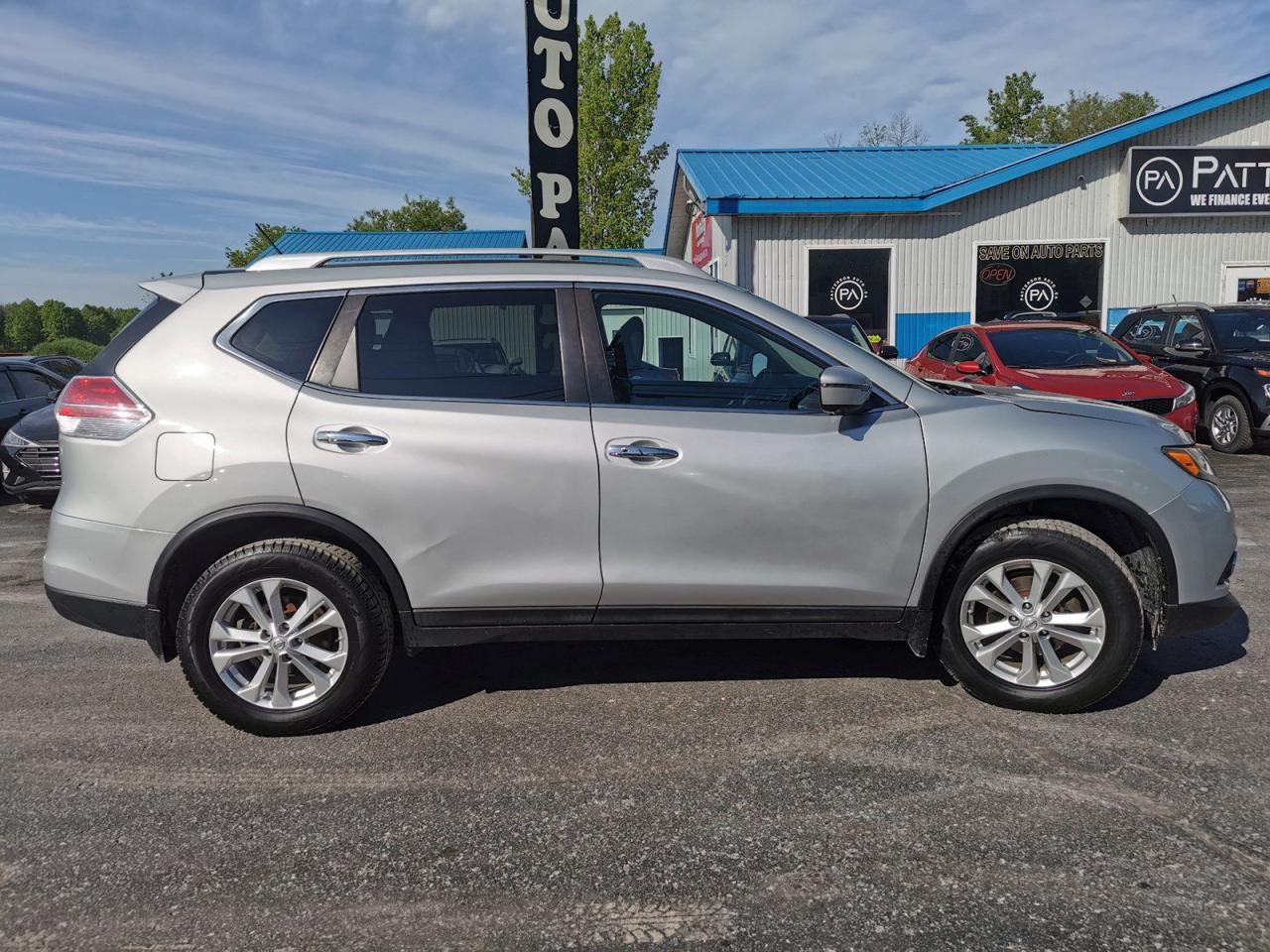 2016 Nissan Rogue S AWD - Photo #6