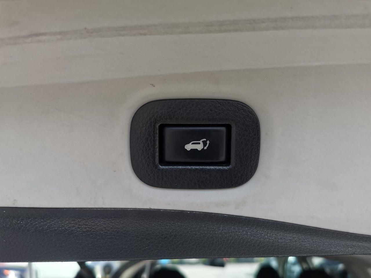 2016 Nissan Rogue S AWD - Photo #18