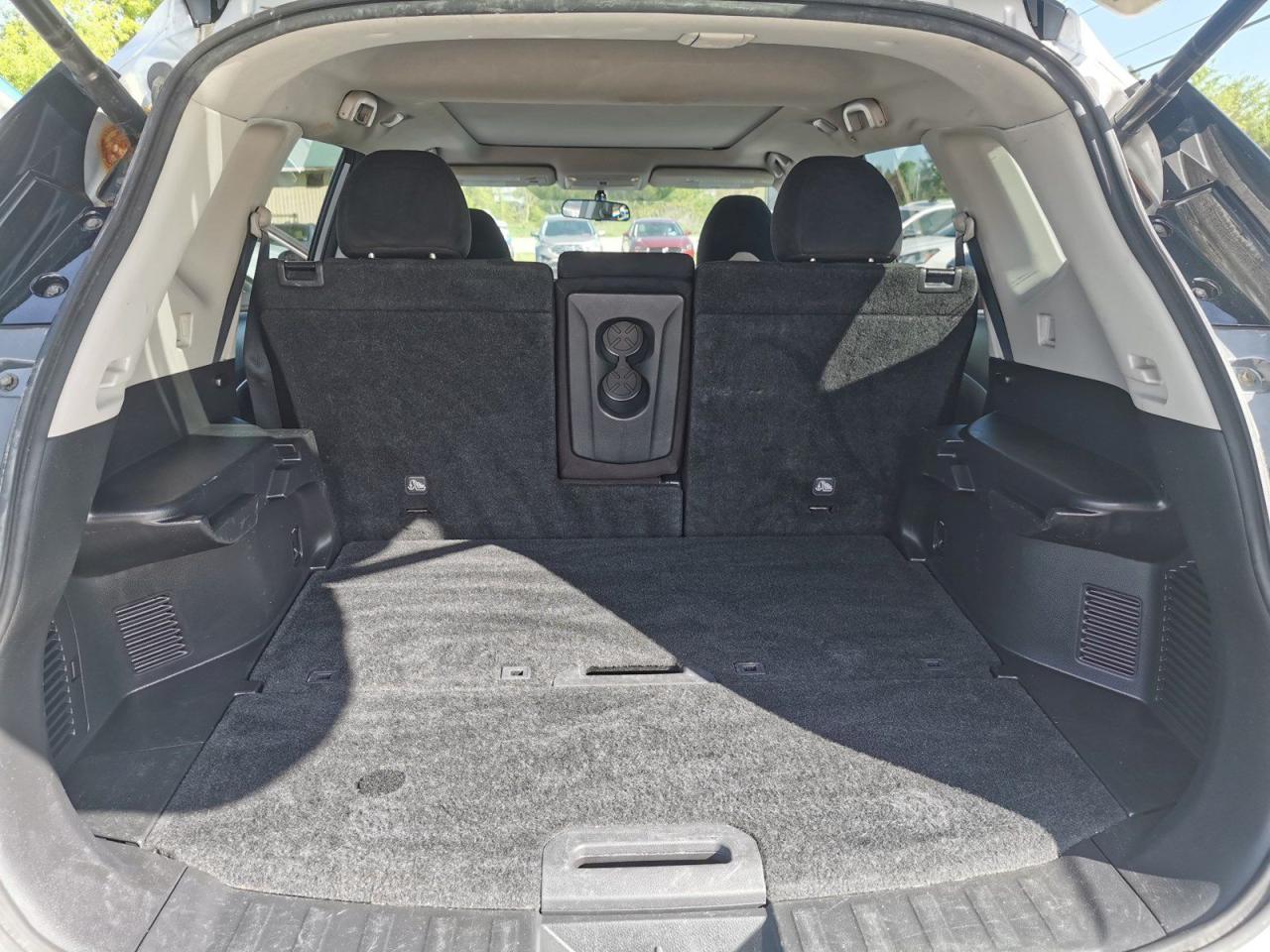 2016 Nissan Rogue S AWD - Photo #17