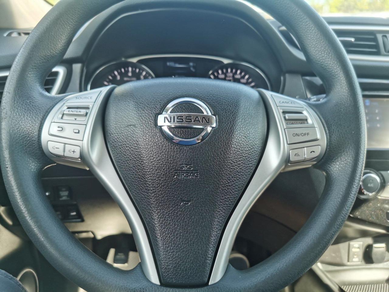 2016 Nissan Rogue S AWD - Photo #21