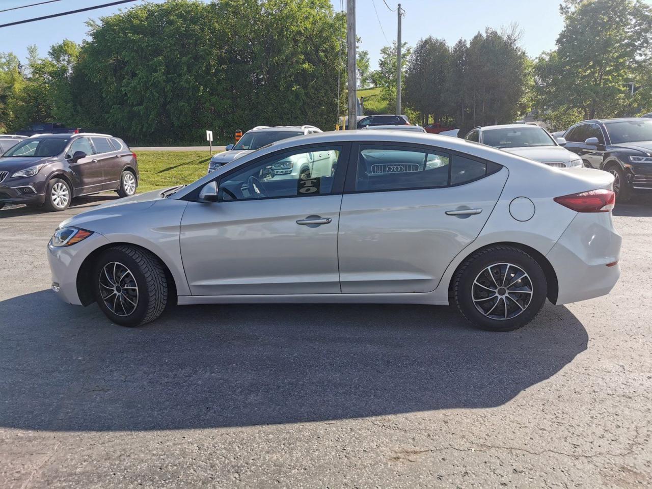 2017 Hyundai Elantra SE - Photo #2