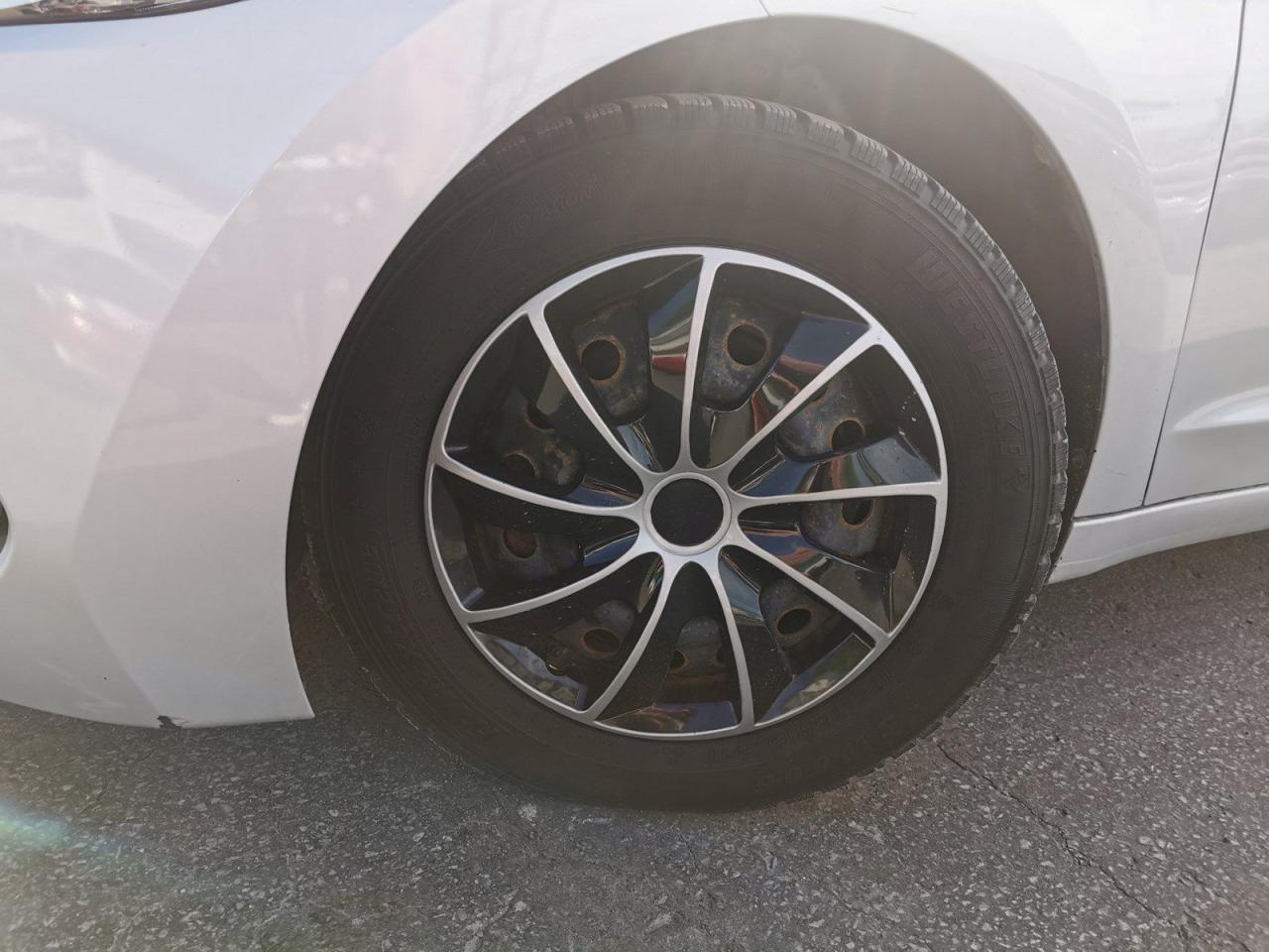 2017 Hyundai Elantra SE - Photo #9