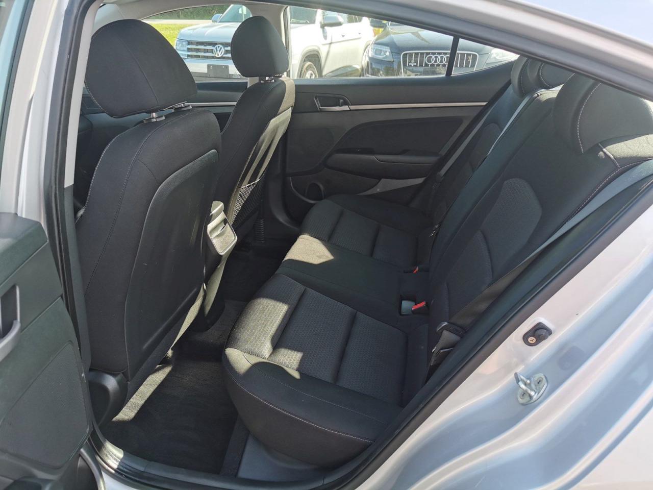 2017 Hyundai Elantra SE - Photo #12