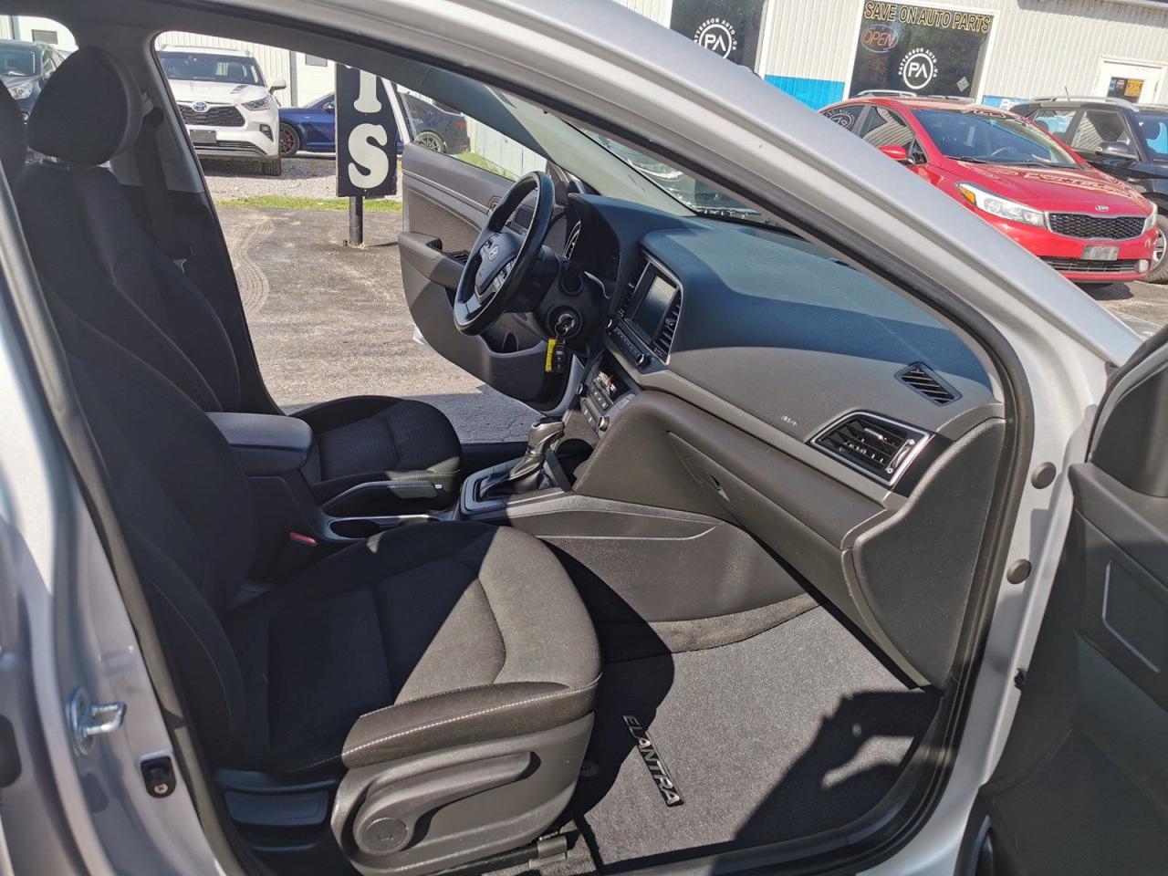 2017 Hyundai Elantra SE - Photo #14