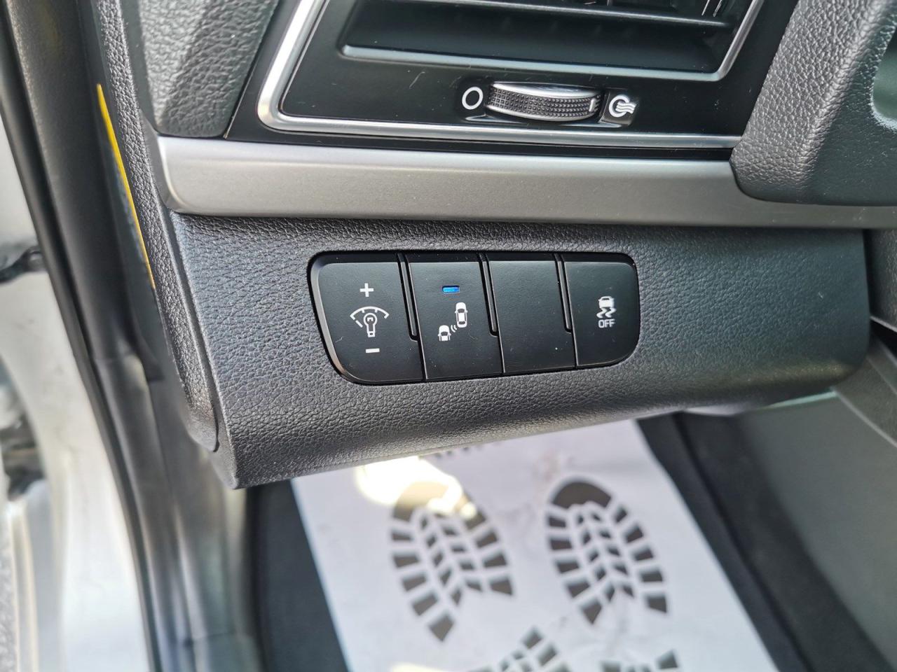 2017 Hyundai Elantra SE - Photo #15