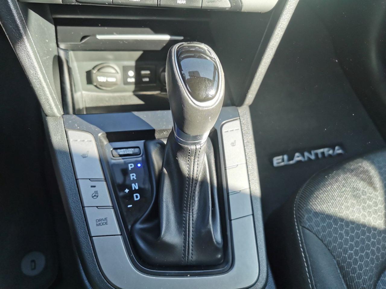 2017 Hyundai Elantra SE - Photo #21