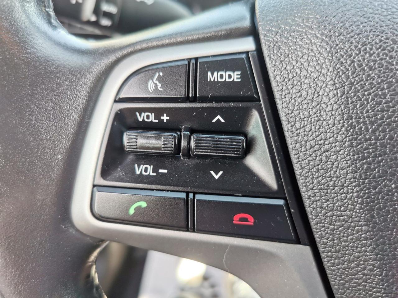 2017 Hyundai Elantra SE - Photo #25