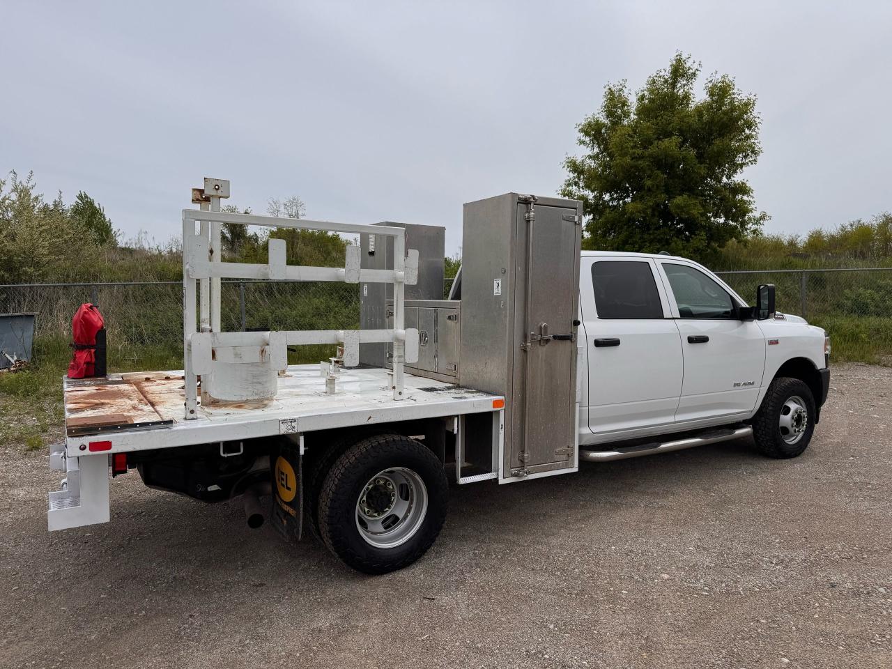 2019 RAM 3500 4x4 crew cab Dually - Photo #6