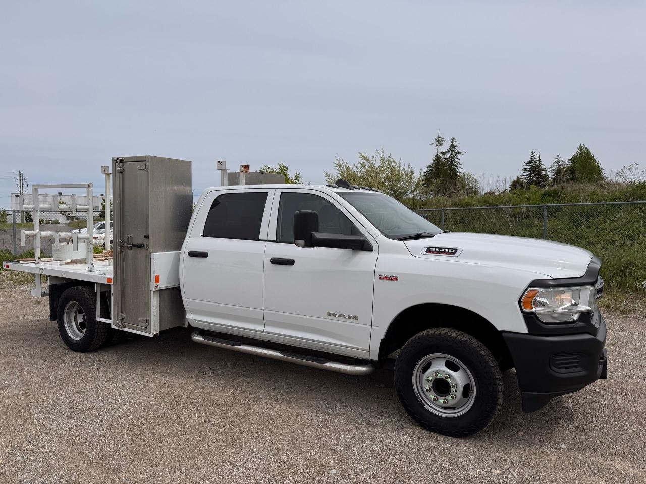 2019 RAM 3500 4x4 crew cab Dually - Photo #5