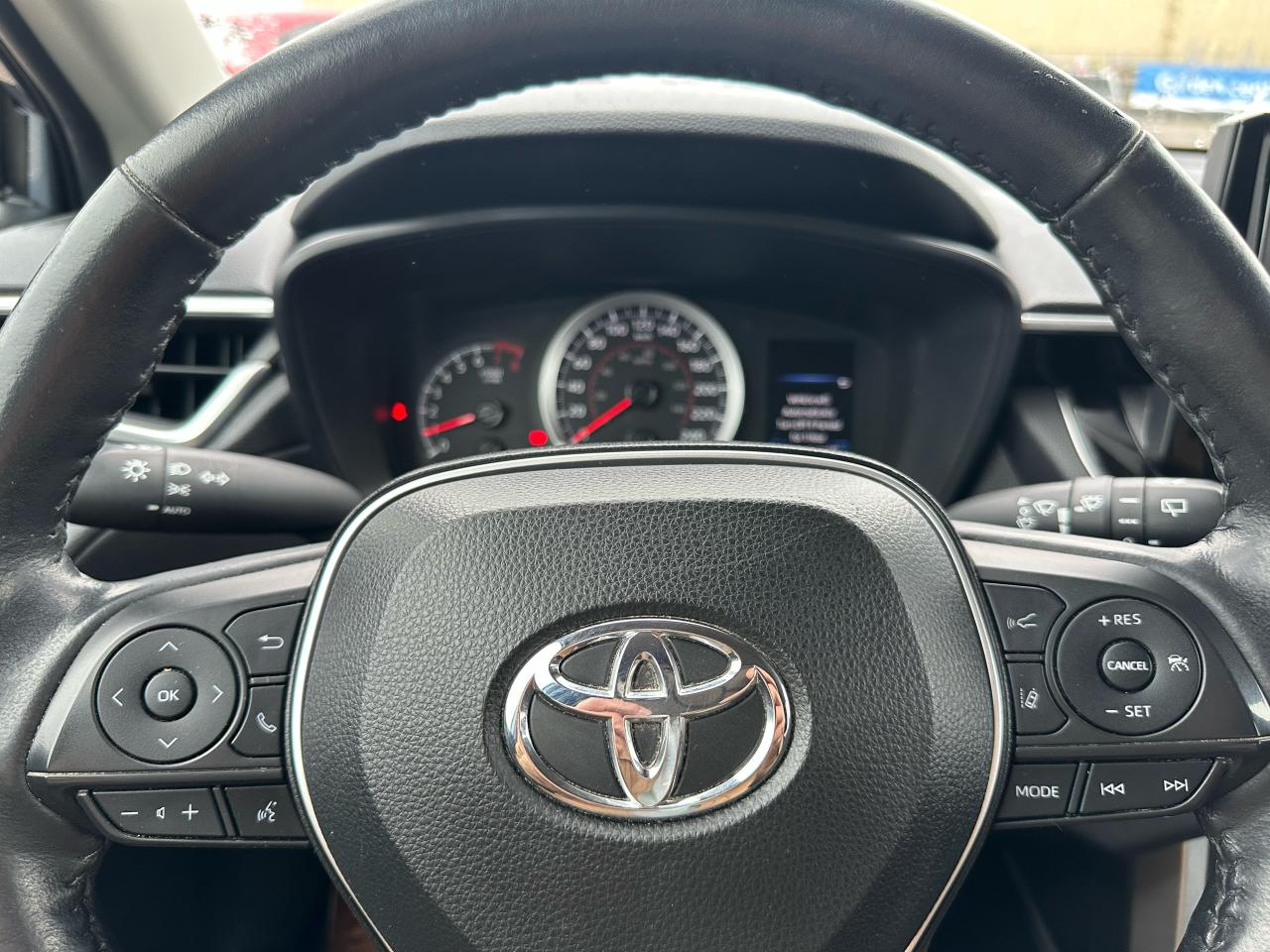 2022 Toyota Corolla Cross LE Photo