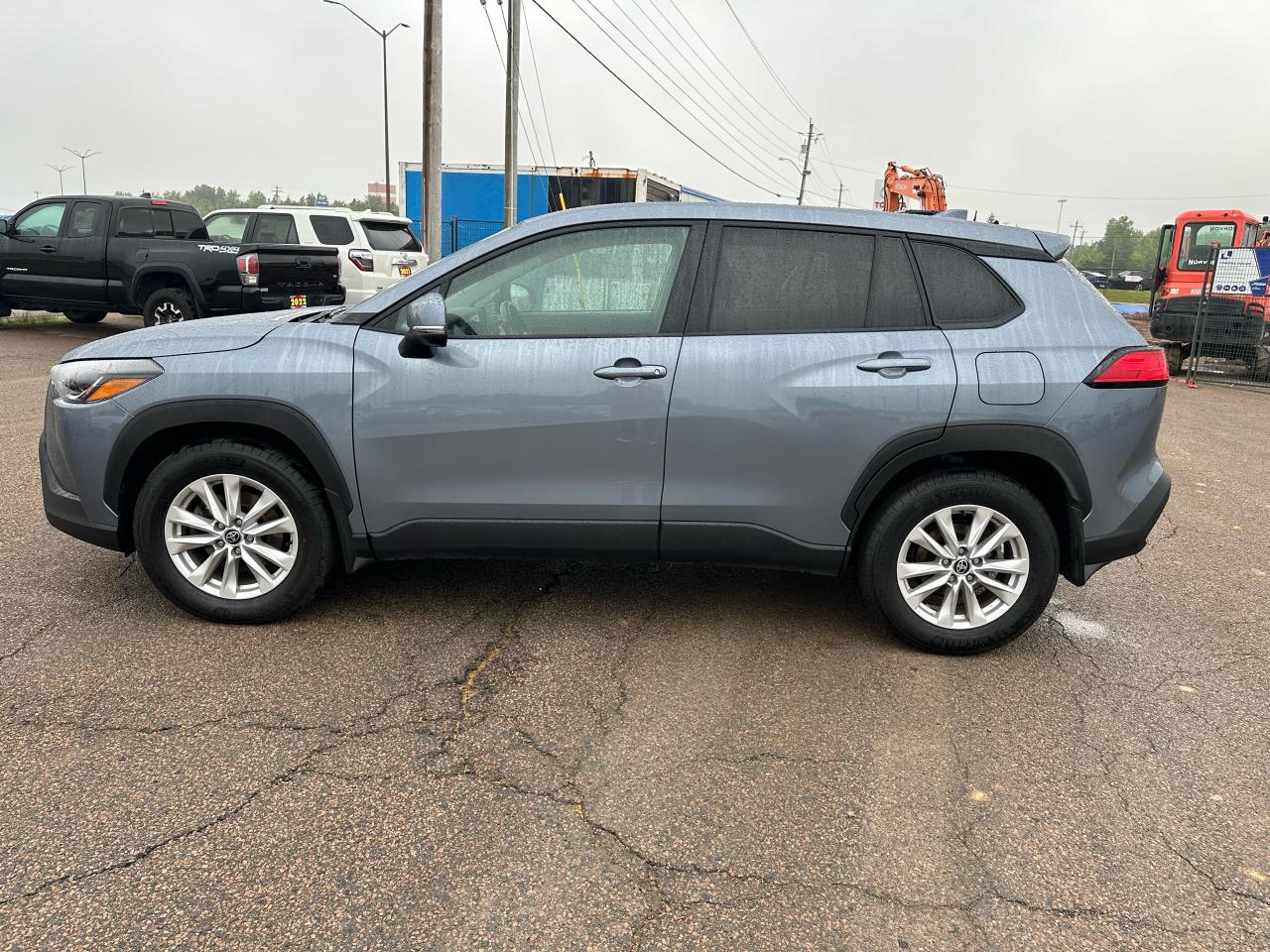 2022 Toyota Corolla Cross LE Photo
