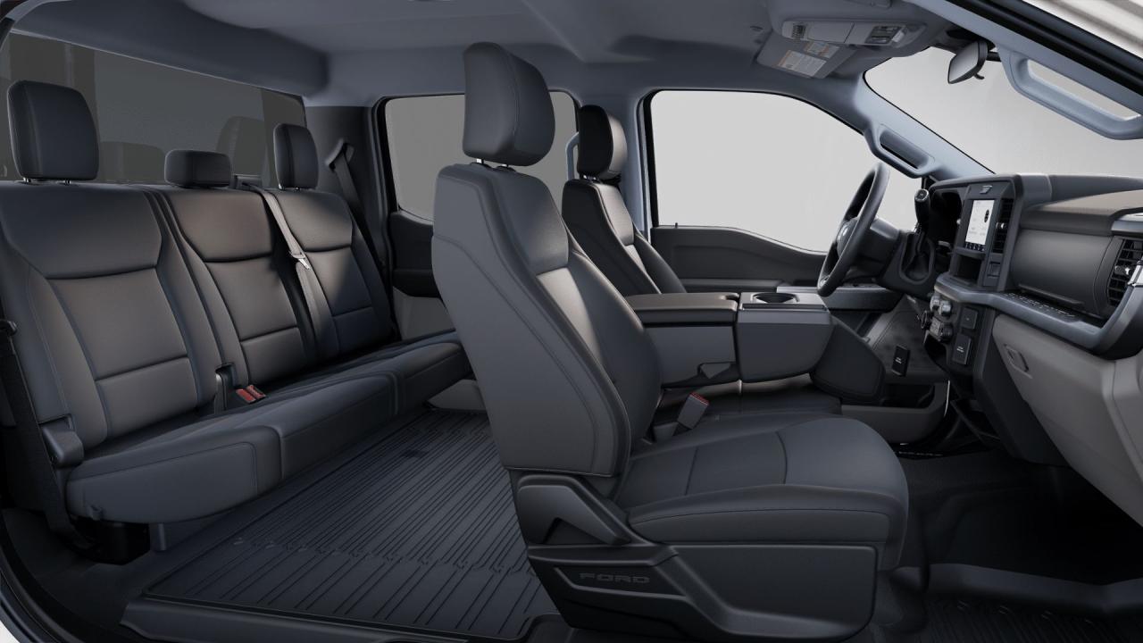 2025 Ford Super Duty F-350 XLT Photo5