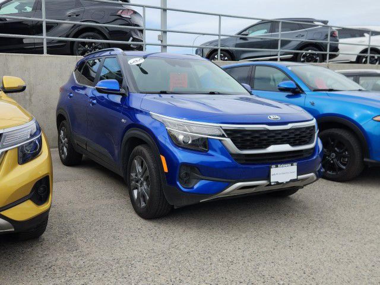 Used 2021 Kia Seltos EX ! AWD, Heated Seats, Touchscreen, Rearview Camera, Sunroof and Blind-Spot Detection ! for sale in Kelowna, BC