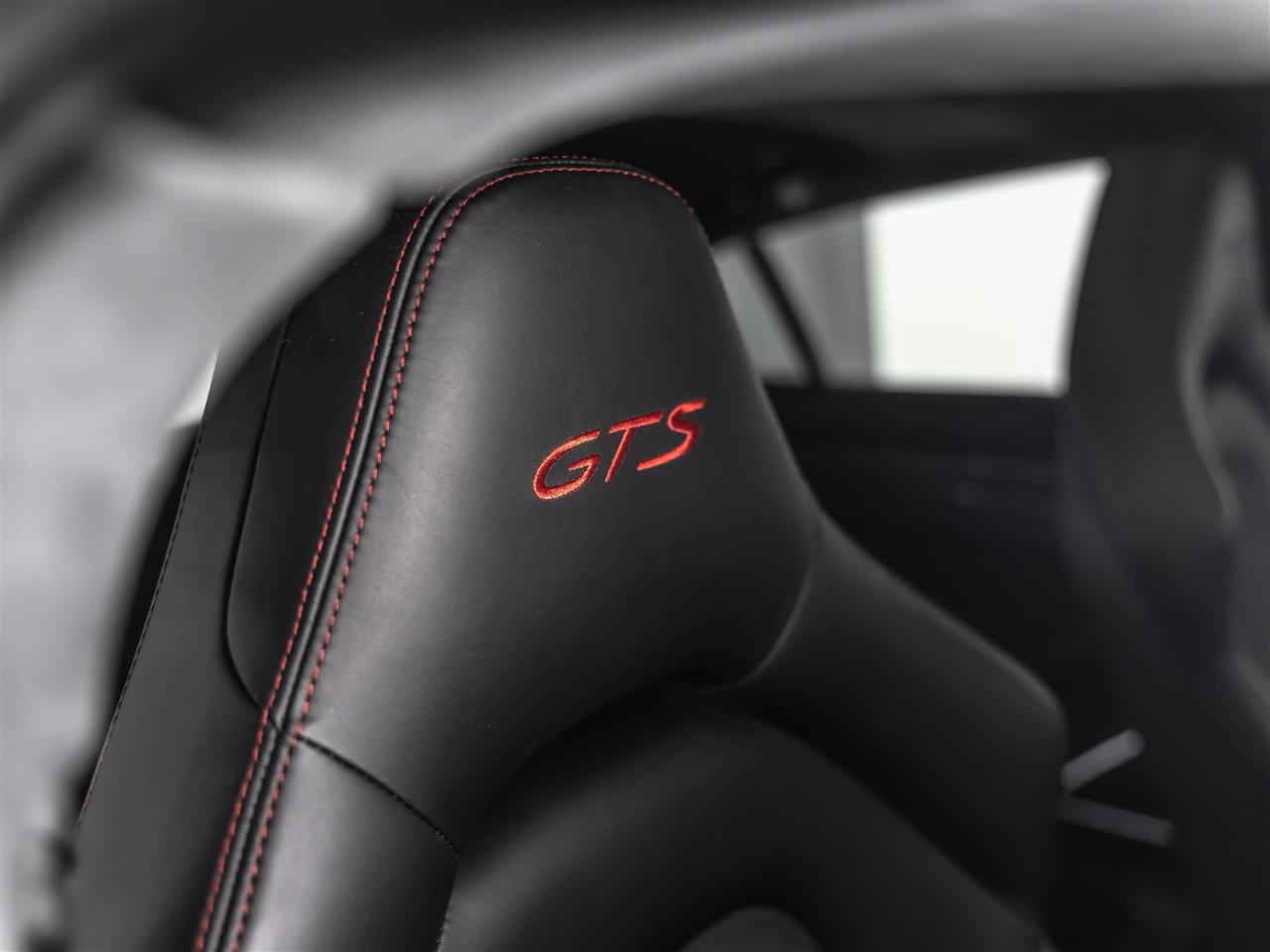 2020 Porsche Panamera GTS|PREMIUM PLUS|CARBON|SPORT DESIGN|NIGHT VISION|ASSISTANCE PKG Photo