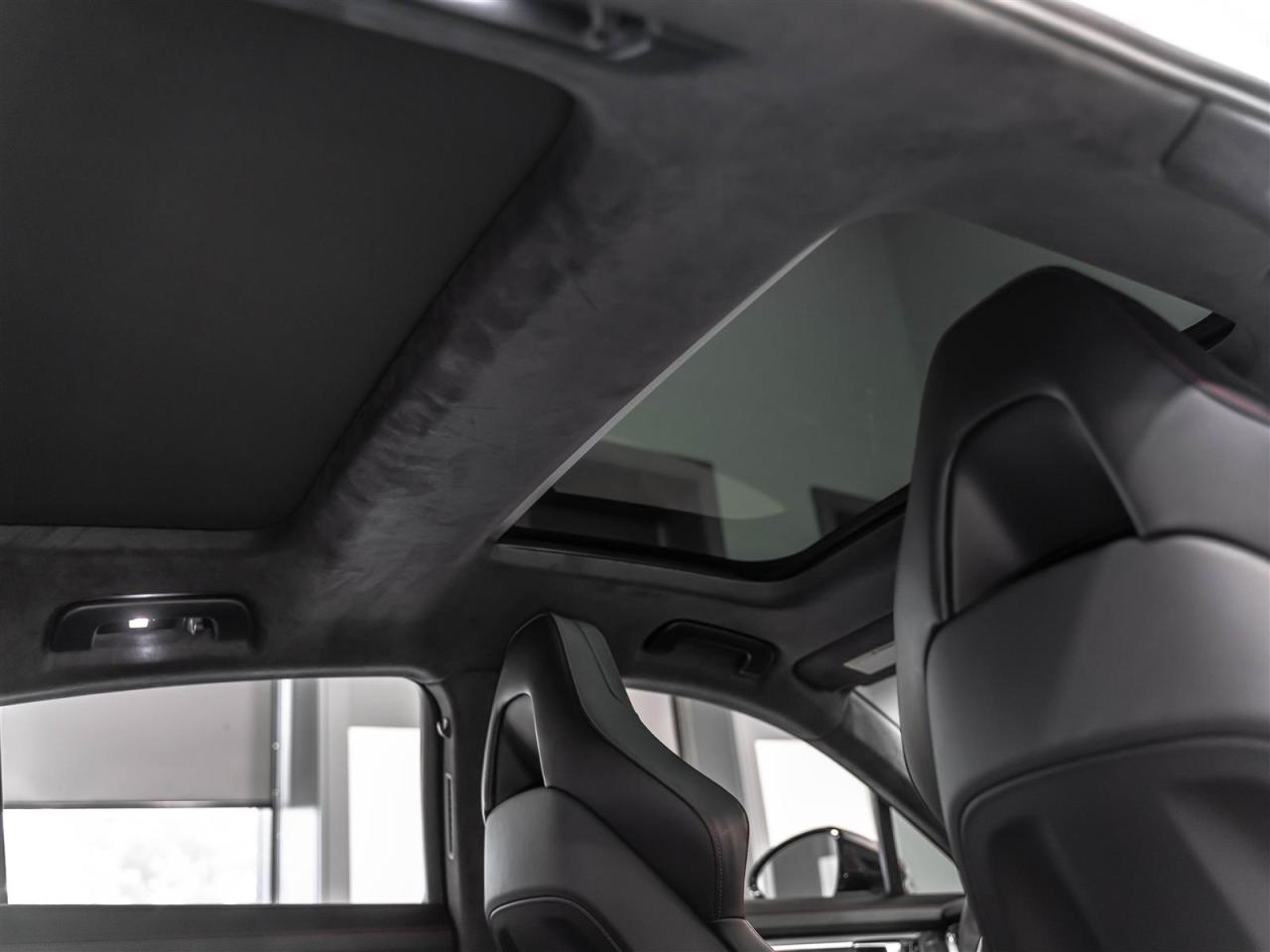 2020 Porsche Panamera GTS|PREMIUM PLUS|CARBON|SPORT DESIGN|NIGHT VISION|ASSISTANCE PKG Photo