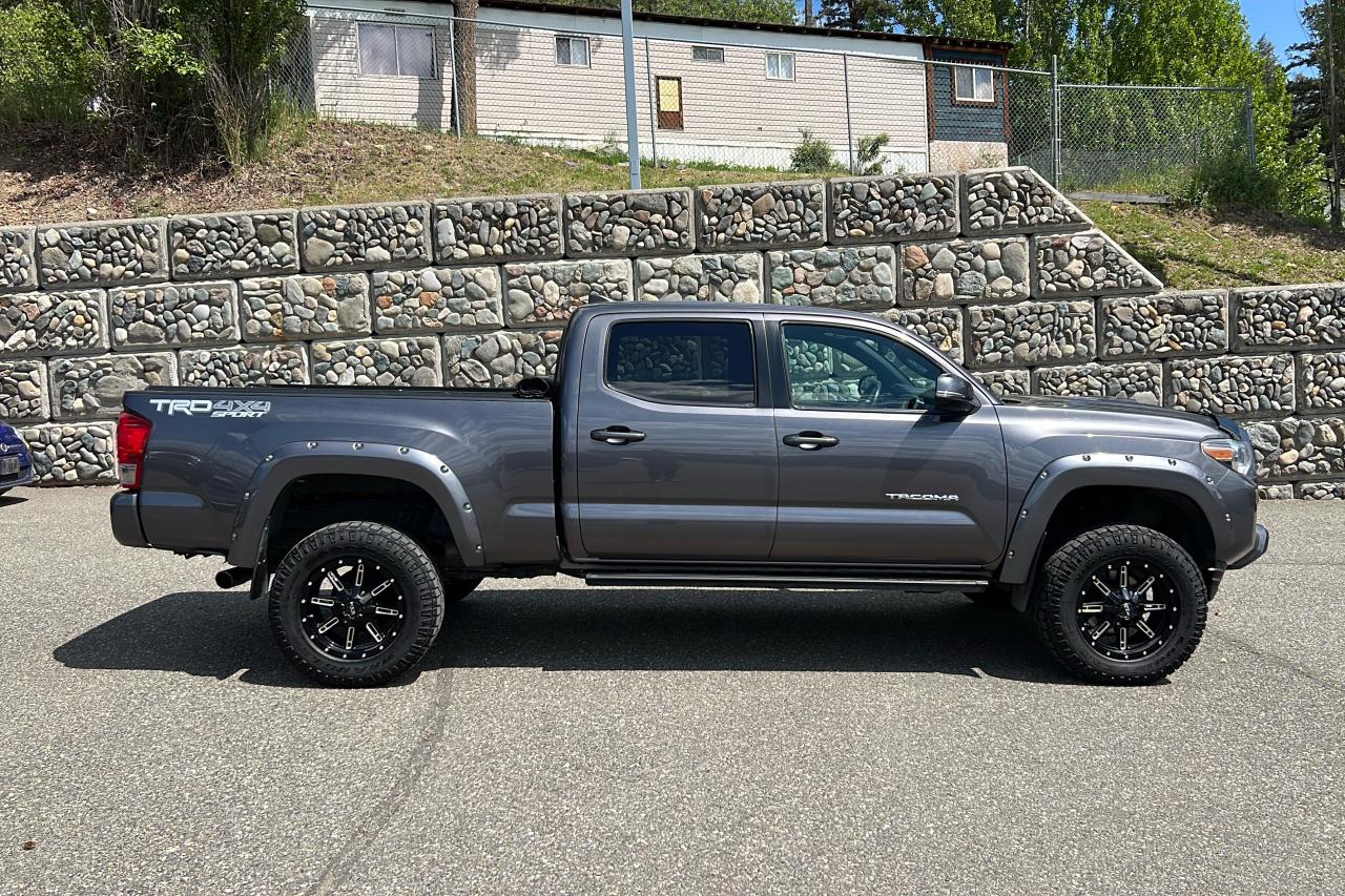 2017 Toyota Tacoma TRD UPGRADE Photo