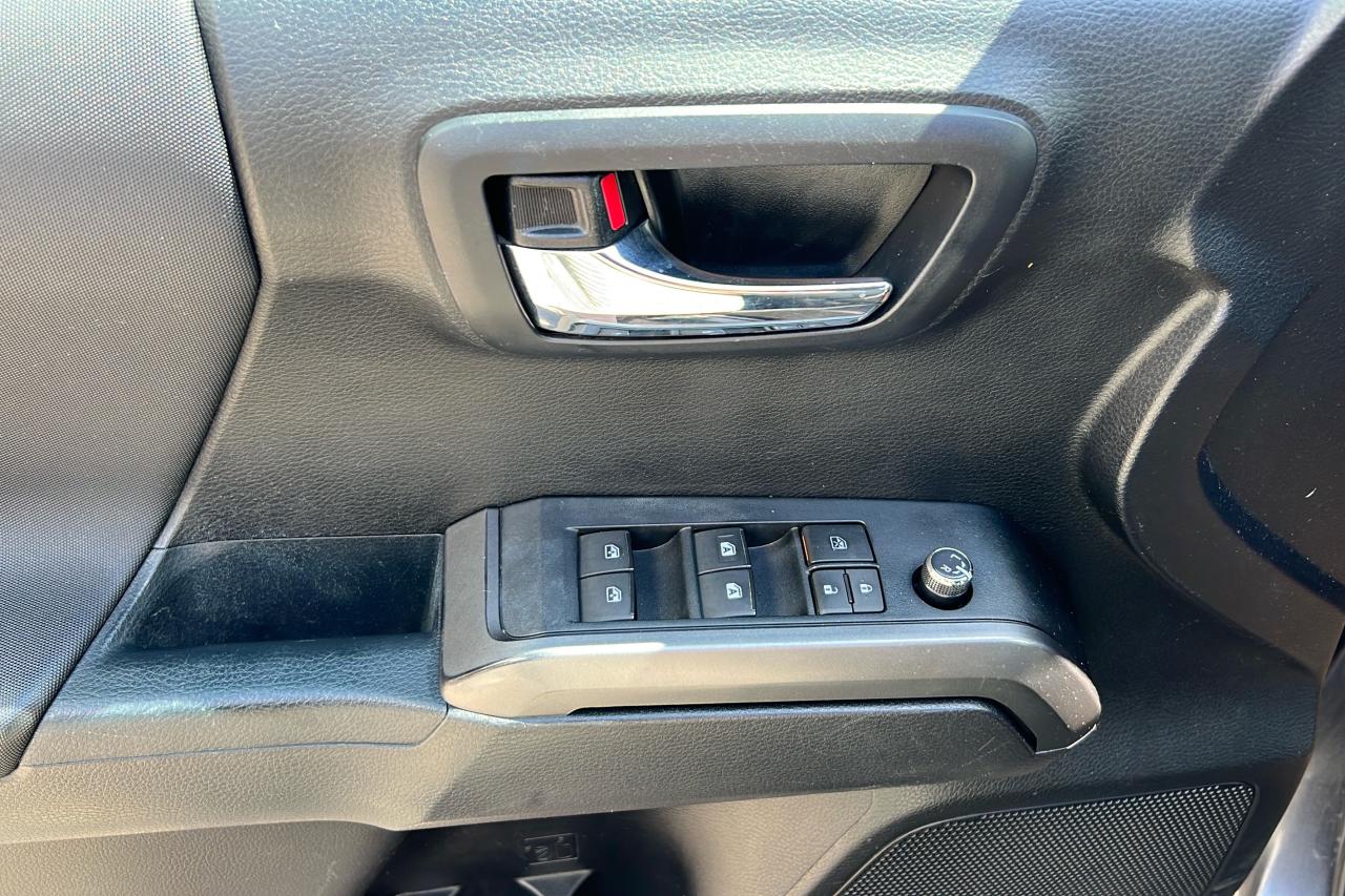 2017 Toyota Tacoma TRD UPGRADE Photo