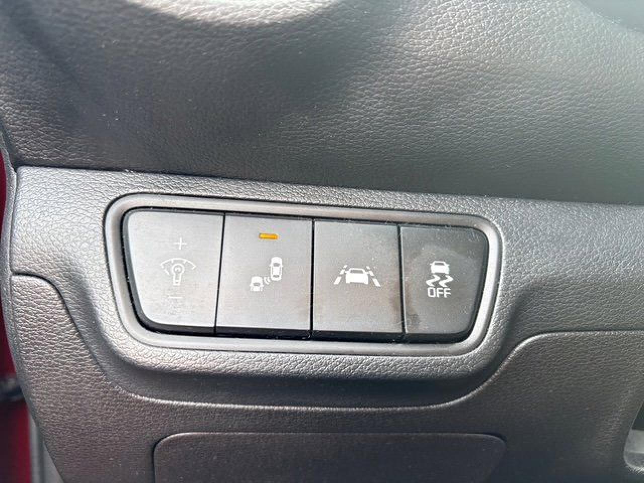 12578300